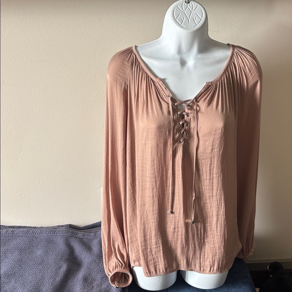 Jennifer Lopez Blouse in Soft Beige